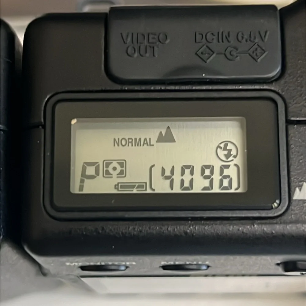Nikon Coolpix 950 2MP Digital Camera - 3x Optical Zoom with 2 optical lenses